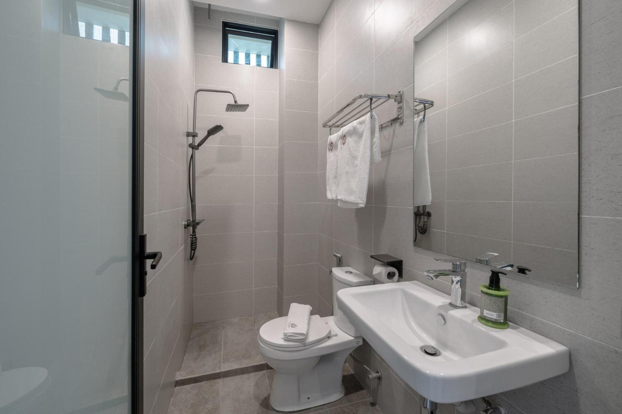 Saturn Hotel George Town Bagian luar foto